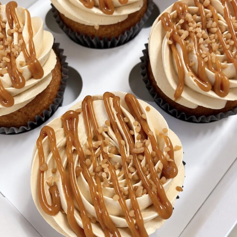 4-pk Trippel karamell cupcakes - KUN LOKAL HENTING
